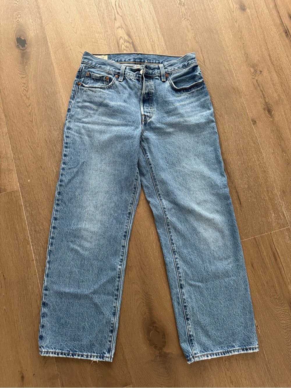 Levi's Straight Leg Jeans in Light Blue Wash